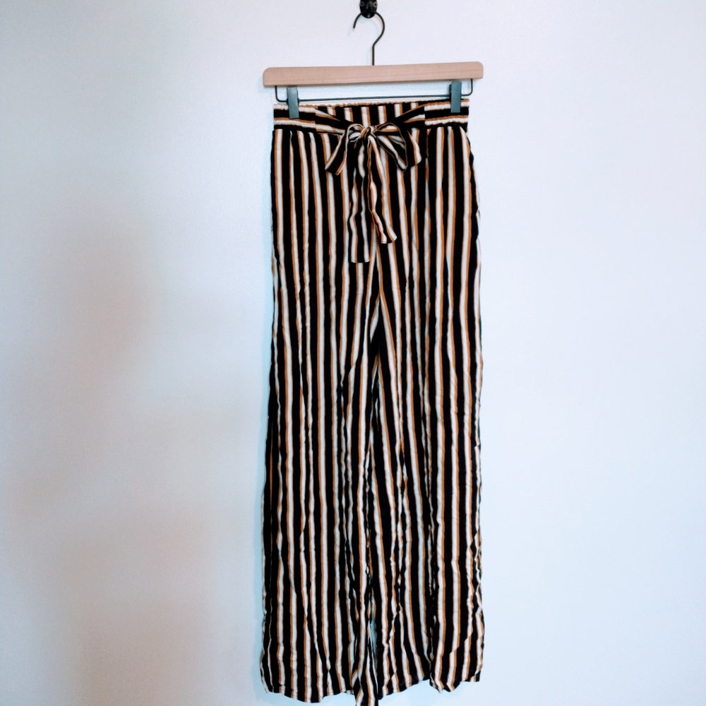 Striped paperbag papaya high waisted pants size small. Has pockets.